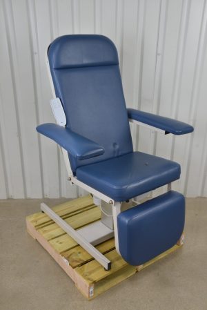 Clinton Industries Model 6810 Phlebotomy Recliner Series Hi-Lo Chair w/Remote