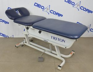 Chattanooga Triton TRT-300 Hi-Lo 3-Section Treatment Table W/ Footswitch