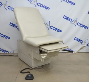 Midmark 223-016 Barrier Free Hi-Low Power Examination Table With Footswitch