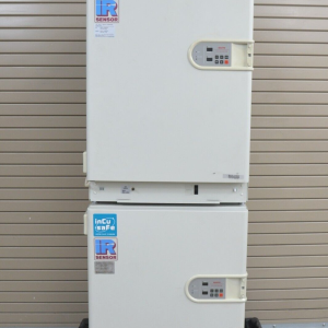Sanyo MCO-17AIC Dual Double Stack Laboratory CO2 Incubator