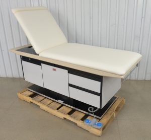 Hausmann Industries 4746 Powermatic 27"x76" Treatment Table W/ Foot Switch