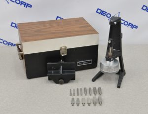Russell Gauges High Magnification Extensometer Calibrator