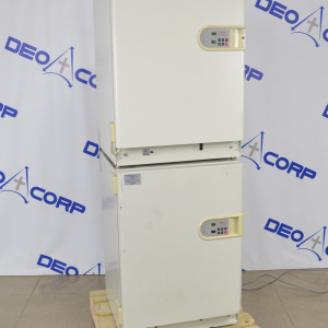 Sanyo MCO-17A Dual Double Stack CO2 Incubator