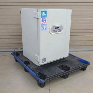 Sanyo MCO-18AIC(UV) Laboratory CO2 Incubator