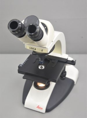Leica DME Upright Compound Binocular Microscope w/ 4x 10x 40x Objectives