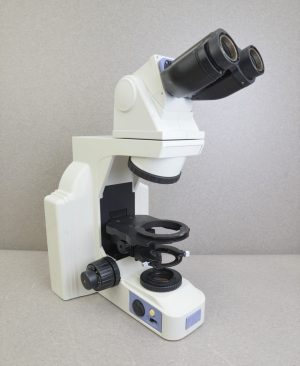 Nikon Eclipse E400 Microscope W/ Nikon Y-TEX Head