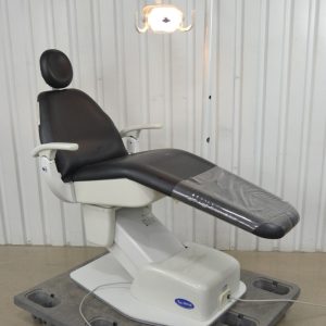 SDS Summit Dental Systems 8700DY Daytona Dental Chair W/ Post Mounted Light